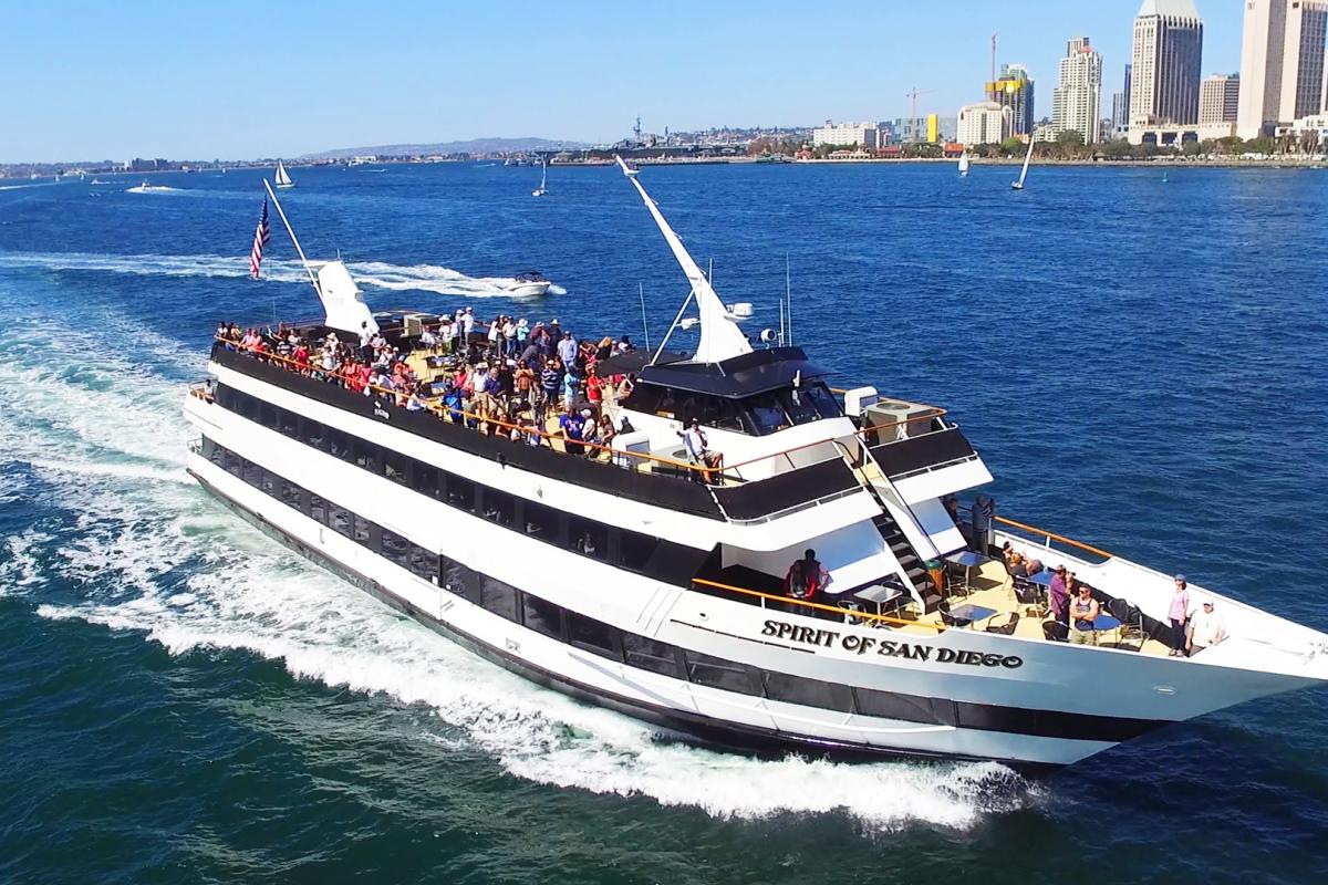 christmas harbor cruise san diego