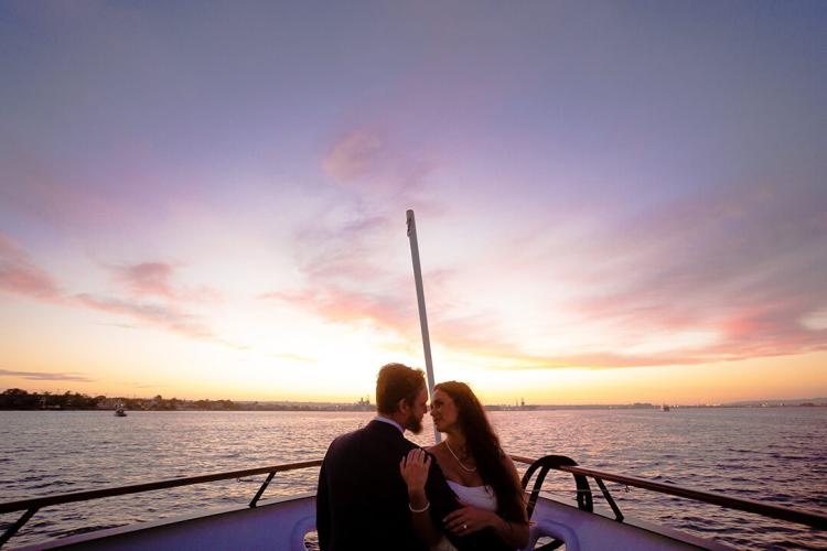 Tie the knot under the sky