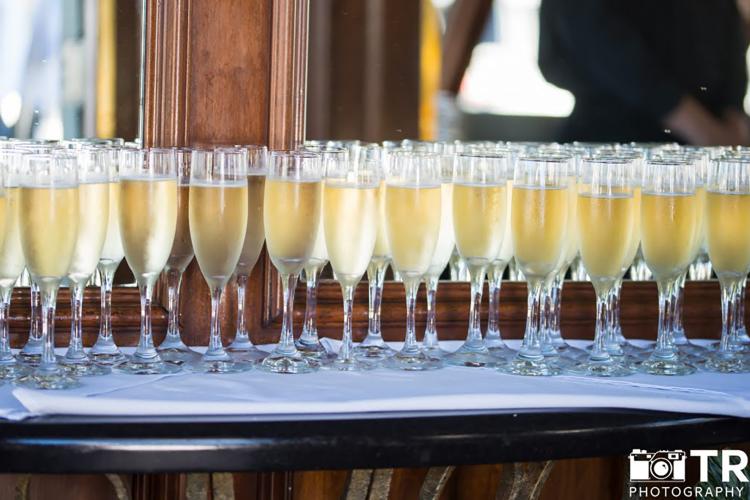 boarding champagne